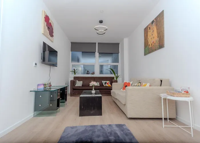 One Bedroom Apartment Serviced Apartment Smethwick Flat 320